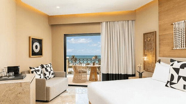 Ocean Front One Bedroom Master Suite 
